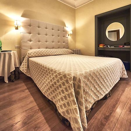 Condotti 29 Рим Экстерьер фото